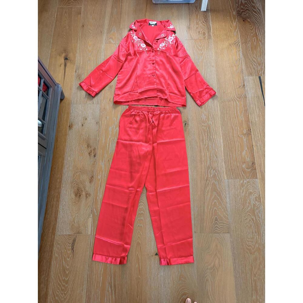 New Life Red 100% Silk Pajama Set Luxury Loungewear Elegant Size Large NWOT